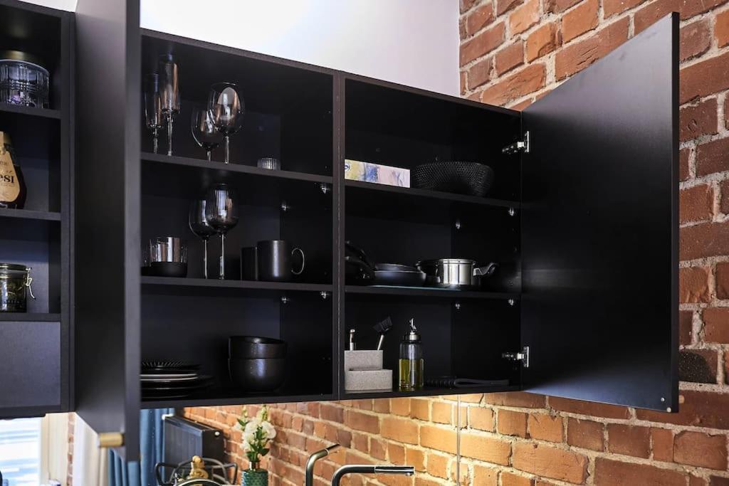 Urban-Glam City Centre Studio With A Gym And Terrace Талин Екстериор снимка