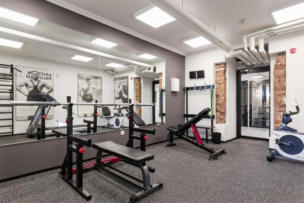 Urban-Glam City Centre Studio With A Gym And Terrace Талин Екстериор снимка