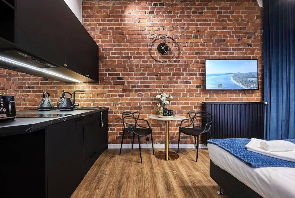 Urban-Glam City Centre Studio With A Gym And Terrace Талин Екстериор снимка