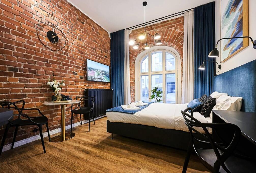 Urban-Glam City Centre Studio With A Gym And Terrace Талин Екстериор снимка